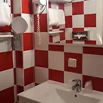 L'oasis Otel Évian-les-Bains