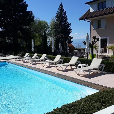 L'oasis Hotell 3*